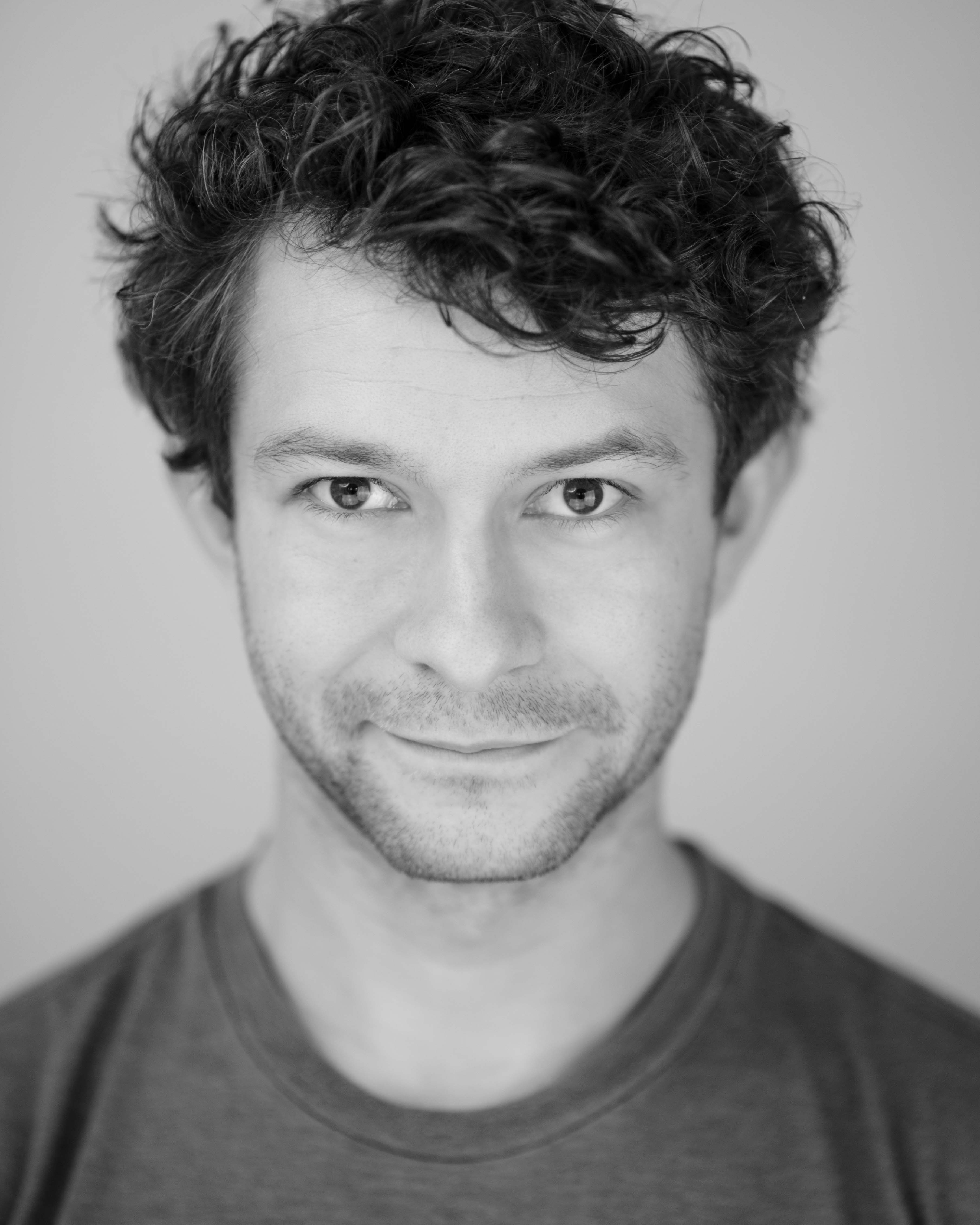 Simon Rihan Simon Hourihan | Interactive Theatre